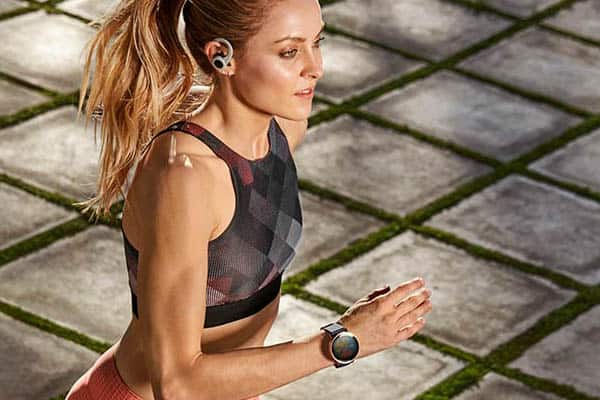 Misfit Vapor activity watch is best suited for those people who are fitness conscious.
